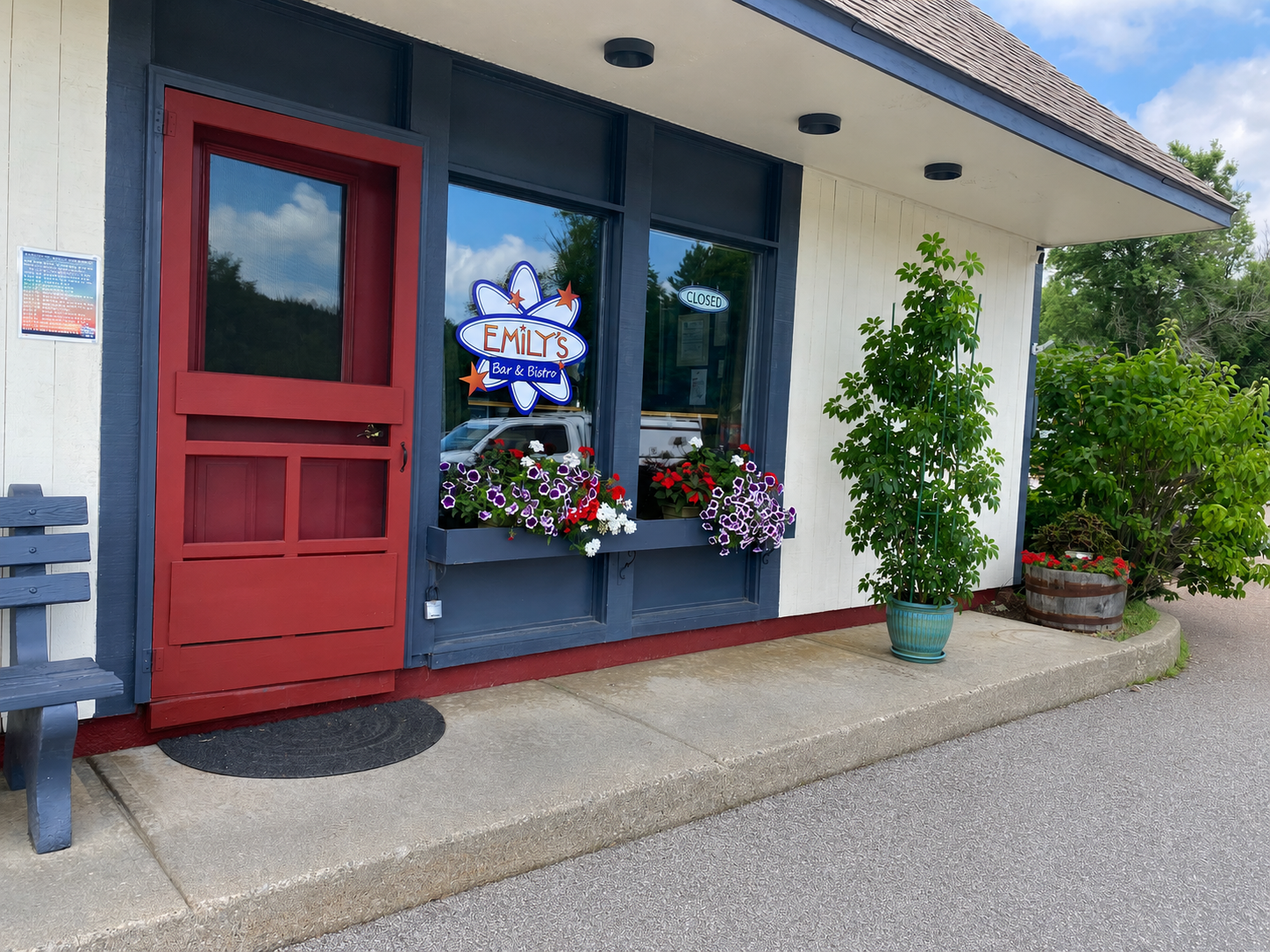 Emily's Bar and Bistro